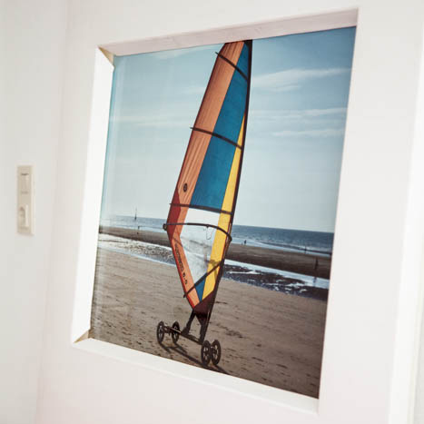 Bild: Windsurfing am Strand